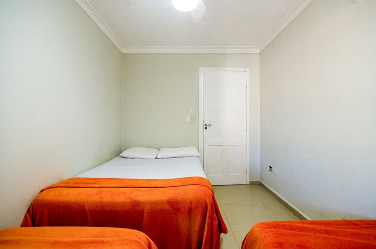 Linda Casa com piscina no Guarujá para 16 pessoas