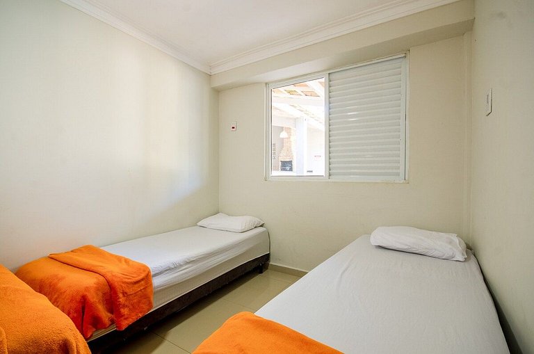 Linda Casa com piscina no Guarujá para 16 pessoas