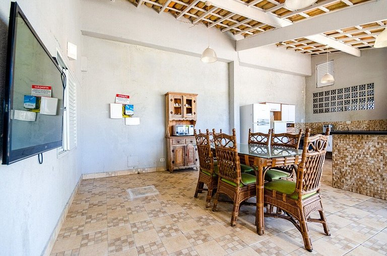 Linda Casa com piscina no Guarujá para 16 pessoas