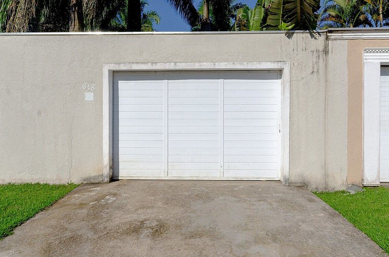 Linda Casa com piscina no Guarujá para 16 pessoas