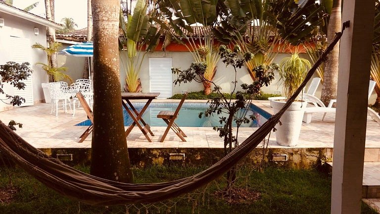 Linda Casa com piscina no Guarujá para 16 pessoas