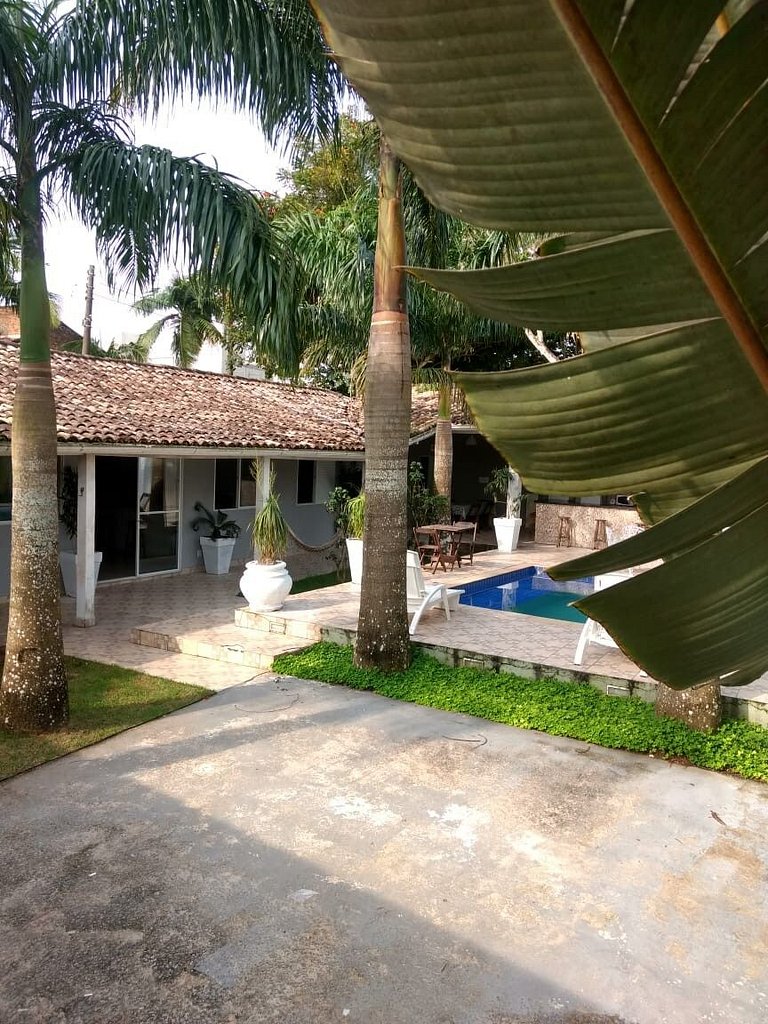 Linda Casa com piscina no Guarujá para 16 pessoas