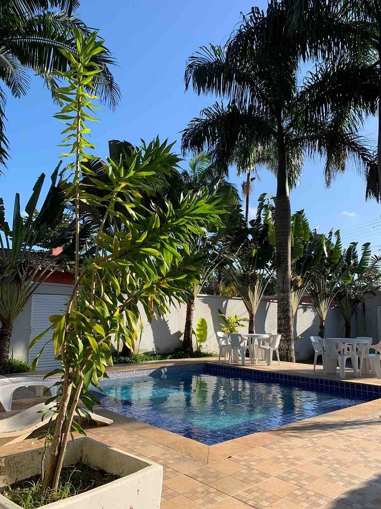 Linda Casa com piscina no Guarujá para 16 pessoas