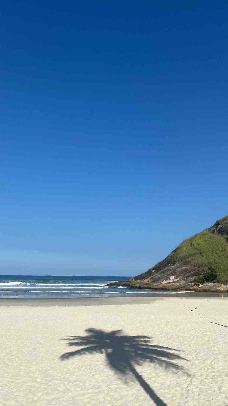 Linda Casa com piscina no Guarujá para 16 pessoas