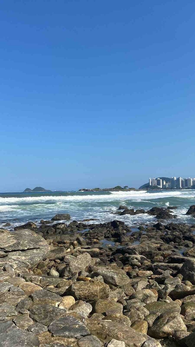 Linda Casa com piscina no Guarujá para 16 pessoas