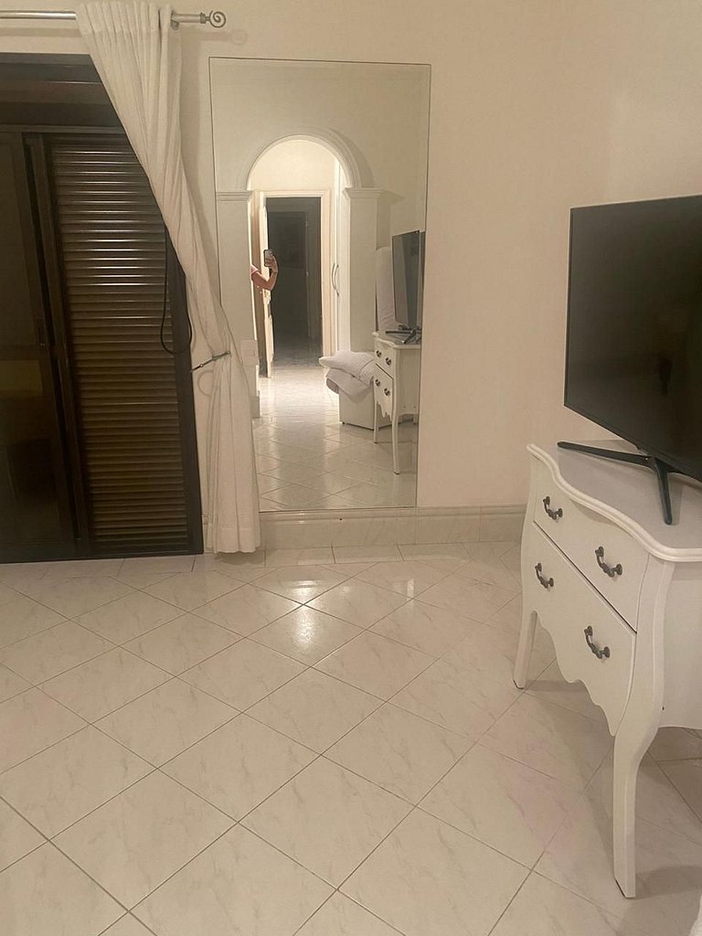Cobertura Exclusiva com Piscina Privativa e Vista para o Mar