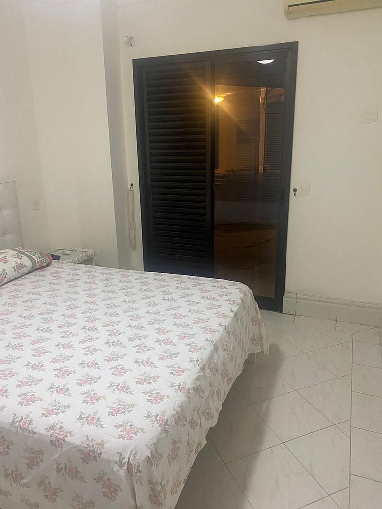 Cobertura Exclusiva com Piscina Privativa e Vista para o Mar