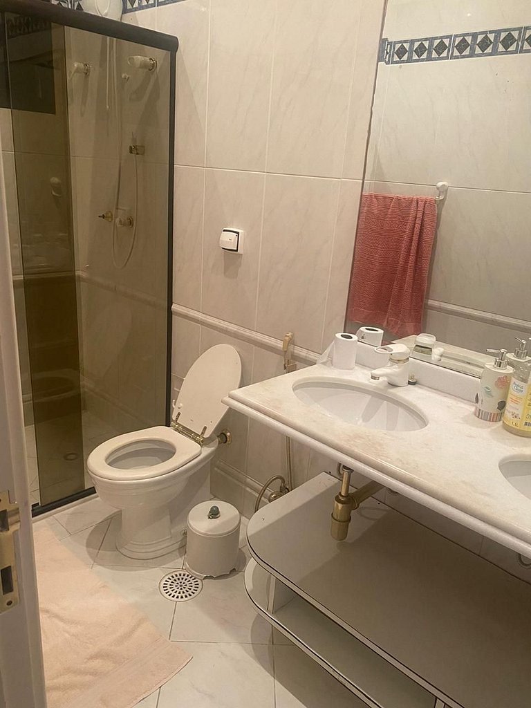 Cobertura Exclusiva com Piscina Privativa e Vista para o Mar