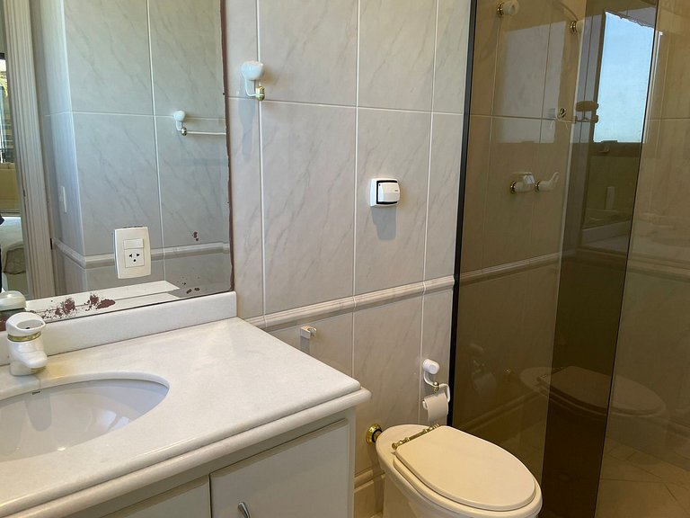 Cobertura Exclusiva com Piscina Privativa e Vista para o Mar