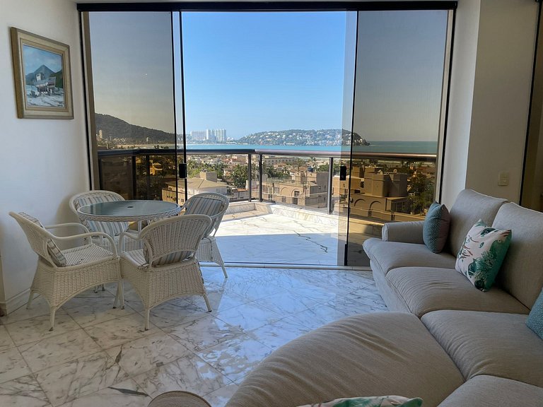 Cobertura Exclusiva com Piscina Privativa e Vista para o Mar