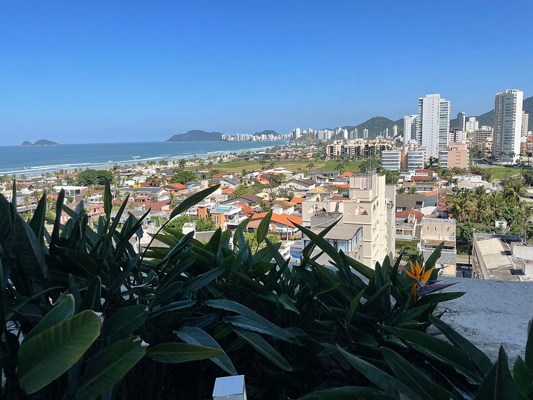 Cobertura Exclusiva com Piscina Privativa e Vista para o Mar